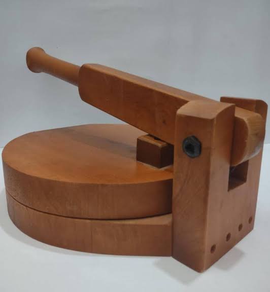 Wooden roti maker chapati